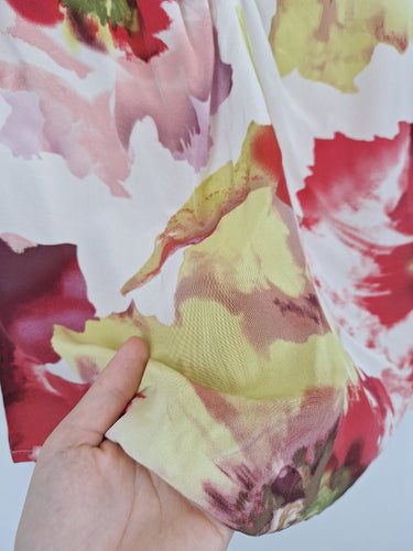Second-Hand - Meredith Romantic Silk Watercolour Floral Top Size 12 - SwapUp