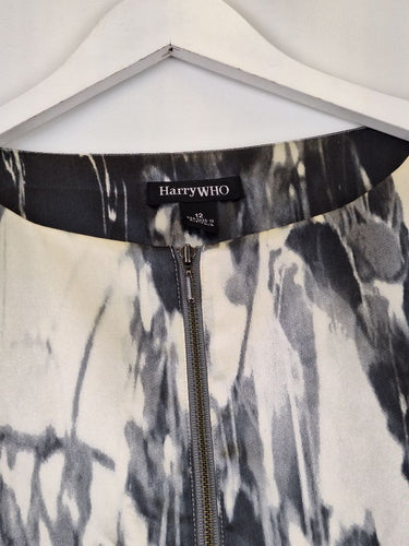 Second-Hand - Harry Who Charcoal Statement Eyelet Jacket Size 12 - SwapUp