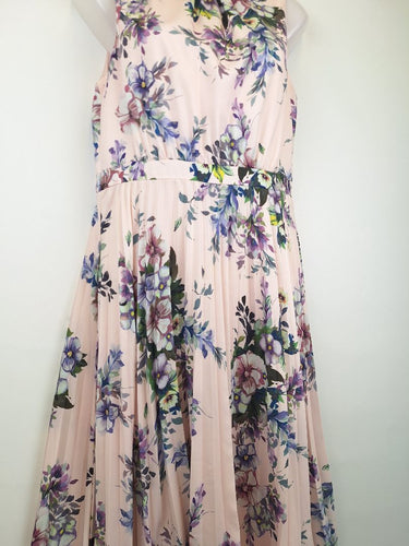 Second-Hand - Review Feminine Soft Pink Floral Midi Dress Size 10 - SwapUp