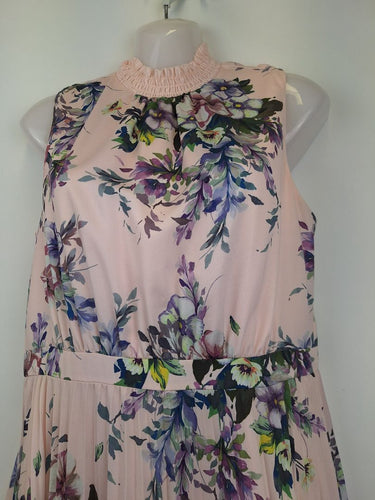 Second-Hand - Review Feminine Soft Pink Floral Midi Dress Size 10 - SwapUp