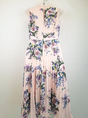 Second-Hand - Review Feminine Soft Pink Floral Midi Dress Size 10 - SwapUp