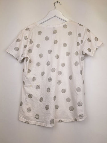 Second-Hand - Foil Silver Polka Dot Casual T-shirt Size M - SwapUp