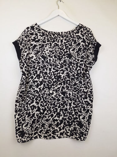 Second-Hand - Seed Everyday Scooped Scatter Top Size 10 - SwapUp