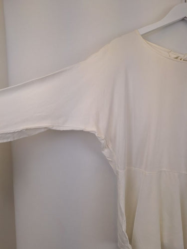 Second-Hand - IMONNI Elegant Ivory Bell Sleeve Top Size 12 - SwapUp