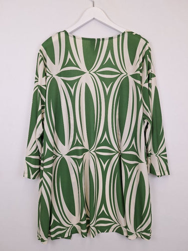 Second-Hand - Ulla Popken Abstract Leafy Stretch Cardigan Size 20 - SwapUp