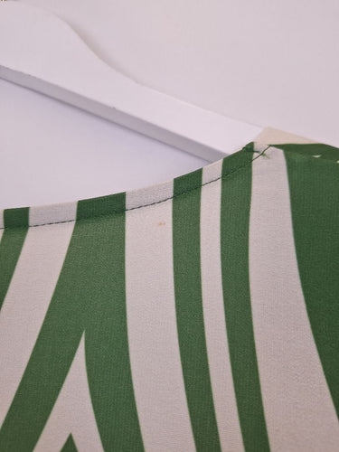 Second-Hand - Ulla Popken Abstract Leafy Stretch Cardigan Size 20 - SwapUp