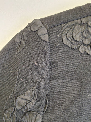 Second-Hand - Lisa Ho Jacquard Cropped Tailored Jacket Size 12 - SwapUp