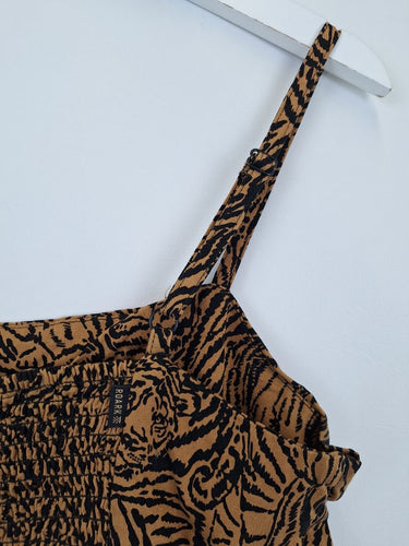 Second-Hand - Assorted Brands Tan Tiger Cropped Top Size M - SwapUp