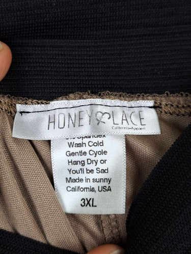 Second-Hand - Honey & Lace Taupe Mesh Maxi Skirt Size XXXL - SwapUp