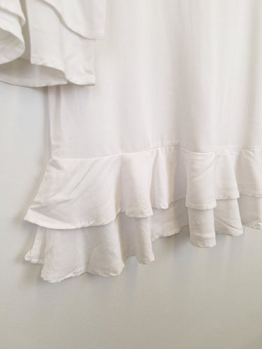 Second-Hand - Carolina Crisp White Frill Edge Top Size L - SwapUp