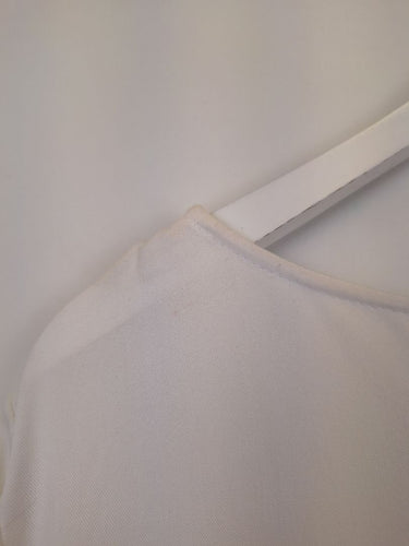Second-Hand - Carolina Crisp White Frill Edge Top Size L - SwapUp