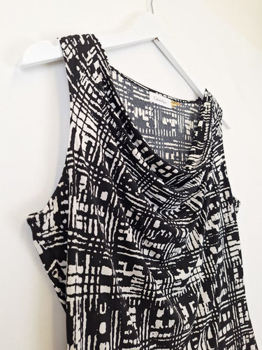 Second-Hand - Calvin Klein Cowl Neck B&W Top Size M - SwapUp