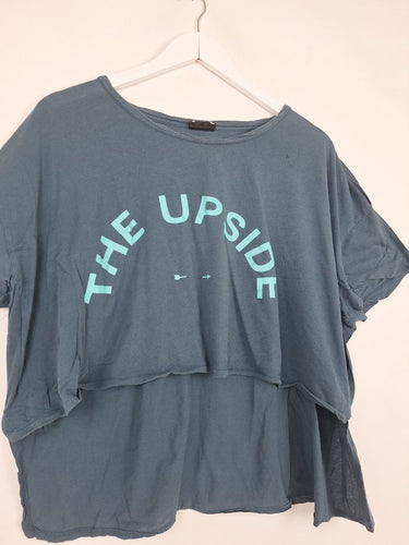 Second-Hand - The Upside Branded Hi-Low Cropped T-shirt Size M - SwapUp