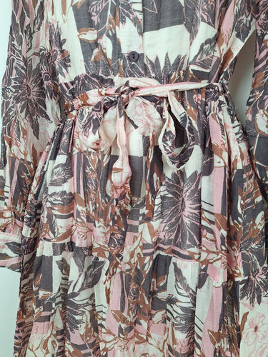 Second-Hand - Delilah Preppy Breezy Muted Design Midi Dress Size 10 - SwapUp