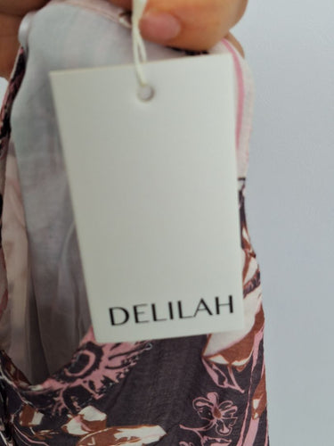 Second-Hand - Delilah Preppy Breezy Muted Design Midi Dress Size 10 - SwapUp