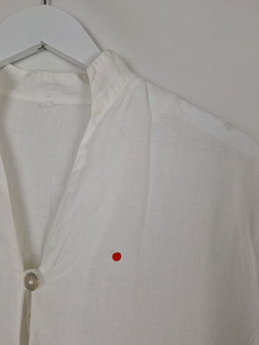 Second-Hand - Assorted Brands Mother Of Pearl Button Linen Top Size XL - SwapUp