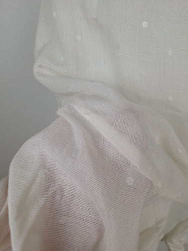 Second-Hand - Tigerlily Sweet Ruffle Linen Mini Pants Size 12 - SwapUp