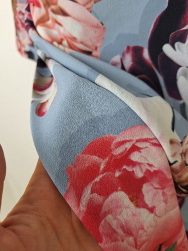 Second-Hand - We Are Kindred Sophisticated Floral Midi Dress Size 8 - SwapUp