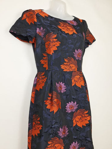 Second-Hand - LK Bennett Unique Dahlia Structured Dress Size 8 - SwapUp