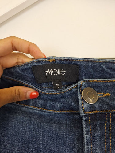 Second-Hand - Motto Gold Trim Tailored Jeans Size 18 - SwapUp