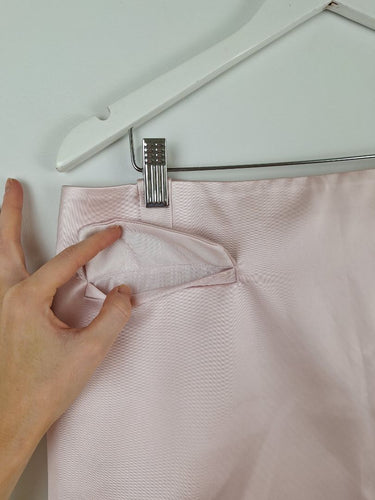 Second-Hand - ELSA Satin Double Pocket Mini Skirt Size M - SwapUp