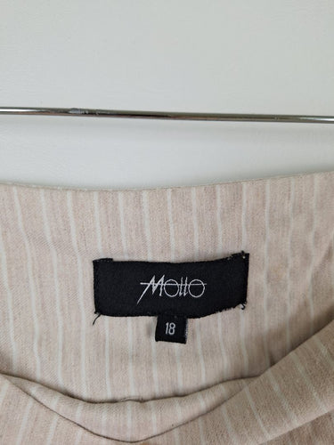 Second-Hand - Motto Striped Cargo Culoette Pants Size 18 - SwapUp