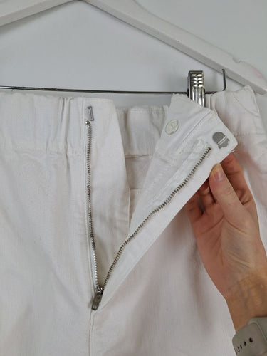 Second-Hand - Seed Clssic Structured White Mini Shorts Size 12 - SwapUp