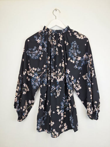 Second-Hand - Witchery Midnight Orchid Bloom Jacket Size 8 - SwapUp