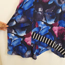 Second-Hand - Taking Shape Watercolour Floral Stripe Contrast Top Size XL - SwapUp