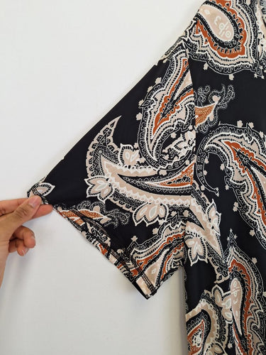 Second-Hand - Taking Shape Bohemian Brown Paisley Top Size XL - SwapUp