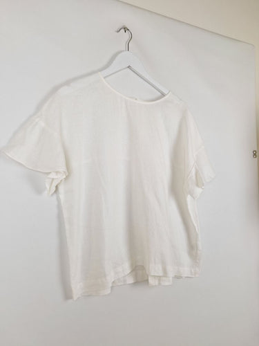 Second-Hand - Sportscraft Crisp White Linen Button Back Top Size 10 - SwapUp