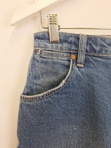 Second-Hand - Wrangler High Waist Cut Off Shorts Size 10 - SwapUp