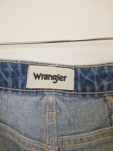 Second-Hand - Wrangler High Waist Cut Off Shorts Size 10 - SwapUp