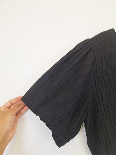Second-Hand - Rosebullet Crepe Puff Sleeve Crop Top Size 6 - SwapUp