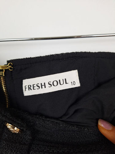 Second-Hand - Fresh Soul High Waisted Textured Mini Top Size 10 - SwapUp