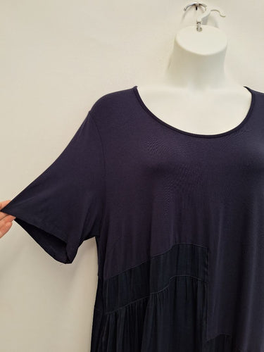 Second-Hand - Taking Shape Everyday Navy T-Shirt Dress Size 18 - SwapUp