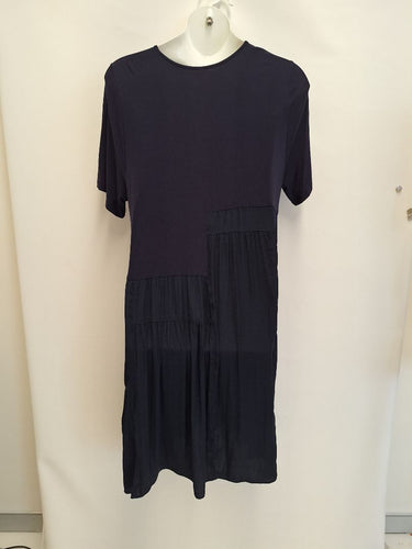 Second-Hand - Taking Shape Everyday Navy T-Shirt Dress Size 18 - SwapUp