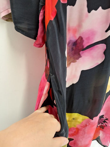 Second-Hand - Taking Shape Watercolour Floral Midi Dress Size 20 - SwapUp