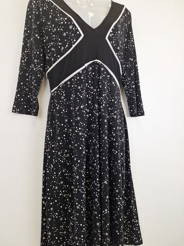 Second-Hand - Leona Edmiston Criss Cross Constellation Midi Dress Size 12 - SwapUp