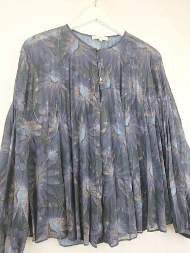 Second-Hand - Vince Pleated Dark Floral Blouse Size S - SwapUp