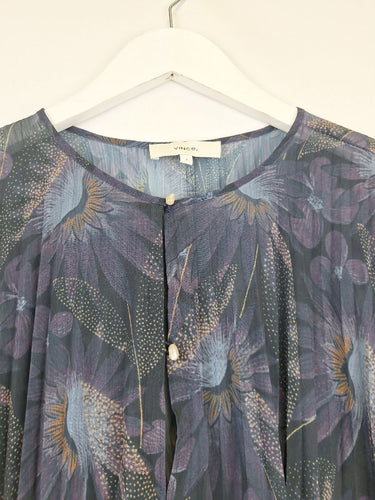 Second-Hand - Vince Pleated Dark Floral Blouse Size S - SwapUp