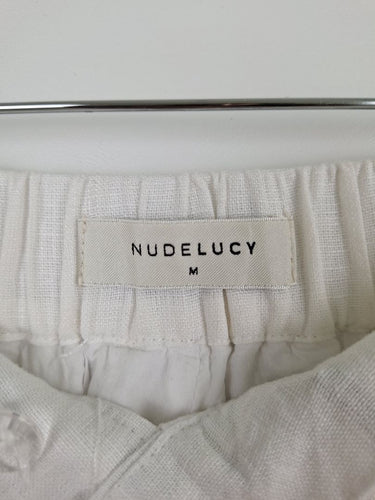 Second-Hand - Nude Lucy Capsule Crisp Thilda Linen Pleated Shorts Size M - SwapUp