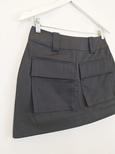Second-Hand - Blanca Boxed Pocked Noir Utility Mini Skirt Size M - SwapUp
