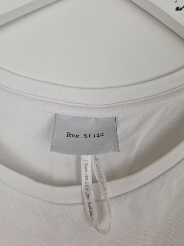 Second-Hand - Rue Stiic Casual Boxy Holiday T-shirt Size M - SwapUp