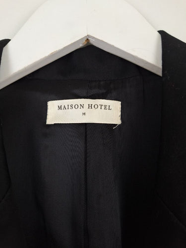 Second-Hand - Maison Hotel Classy Tuxedo Style Duo Blazer Size M - SwapUp