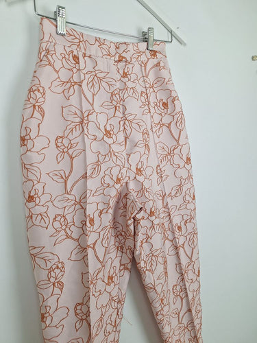 Second-Hand - Keepsake Baby Pink Entrance Jacquard Floral Pants Size XS - SwapUp