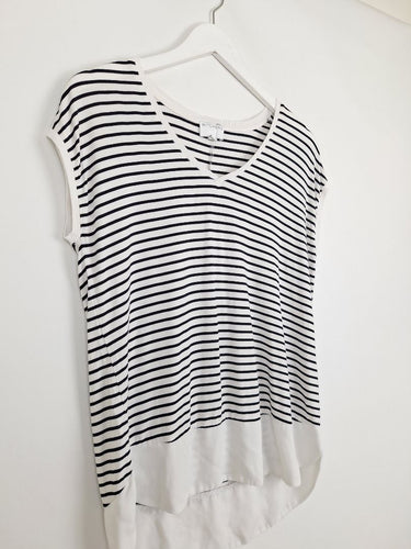 Second-Hand - Witchery Essential Striped V Neck Top Size XS - SwapUp