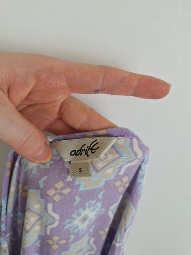 Second-Hand - Adrift Scooped Mauve Shift Midi Dress Size S - SwapUp
