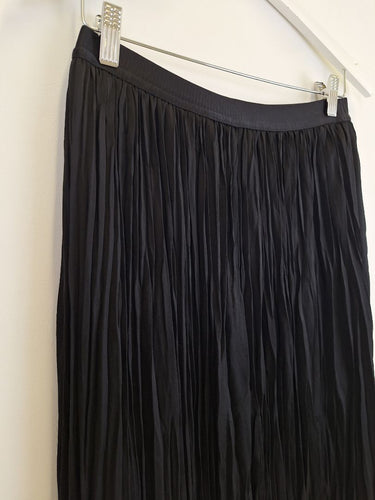 Second-Hand - Veronika Maine Crinkle Pleat Black Midi Skirt Size 10 - SwapUp