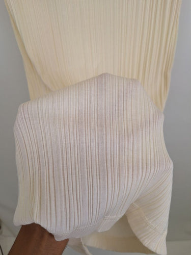 Second-Hand - Saba Milk Ribbed Button Split Skirt Size M - SwapUp